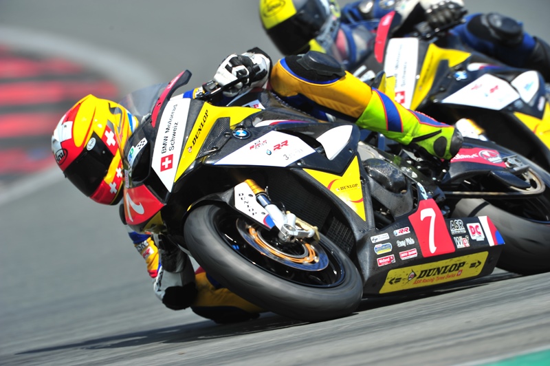 http://swiss-moto-racing.ch/images/content/Oschersleben_06_09_06_2013/Sennhauser_Burri_2.jpg